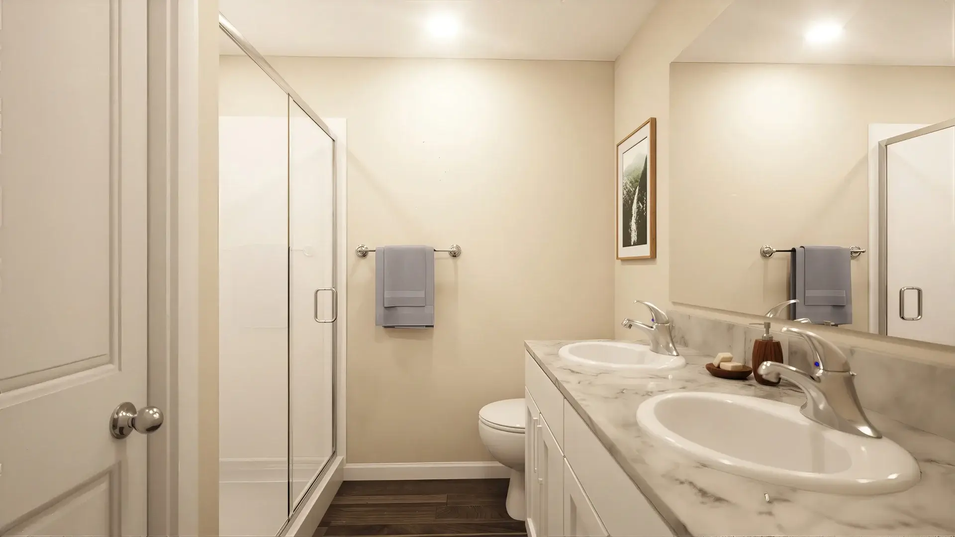 Corsica Villas at Euclid Avenue bathroom